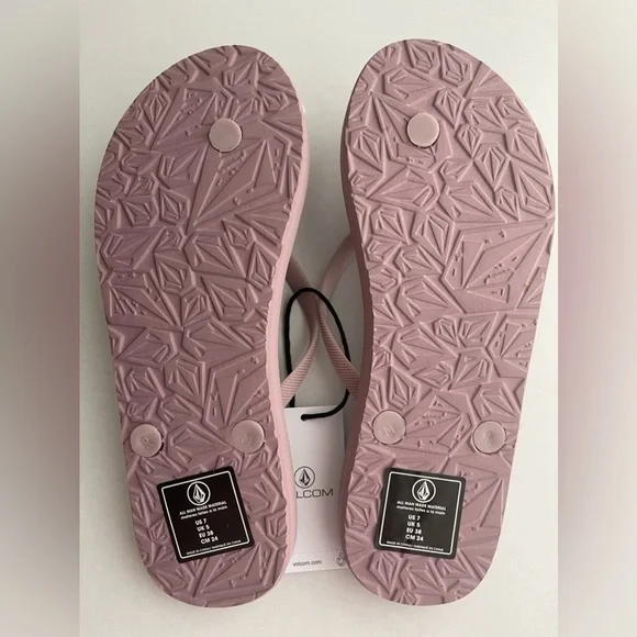 Pink Volcom Beach Pool Summer Flip Flops sandals size 8 - Picture 2 of 3